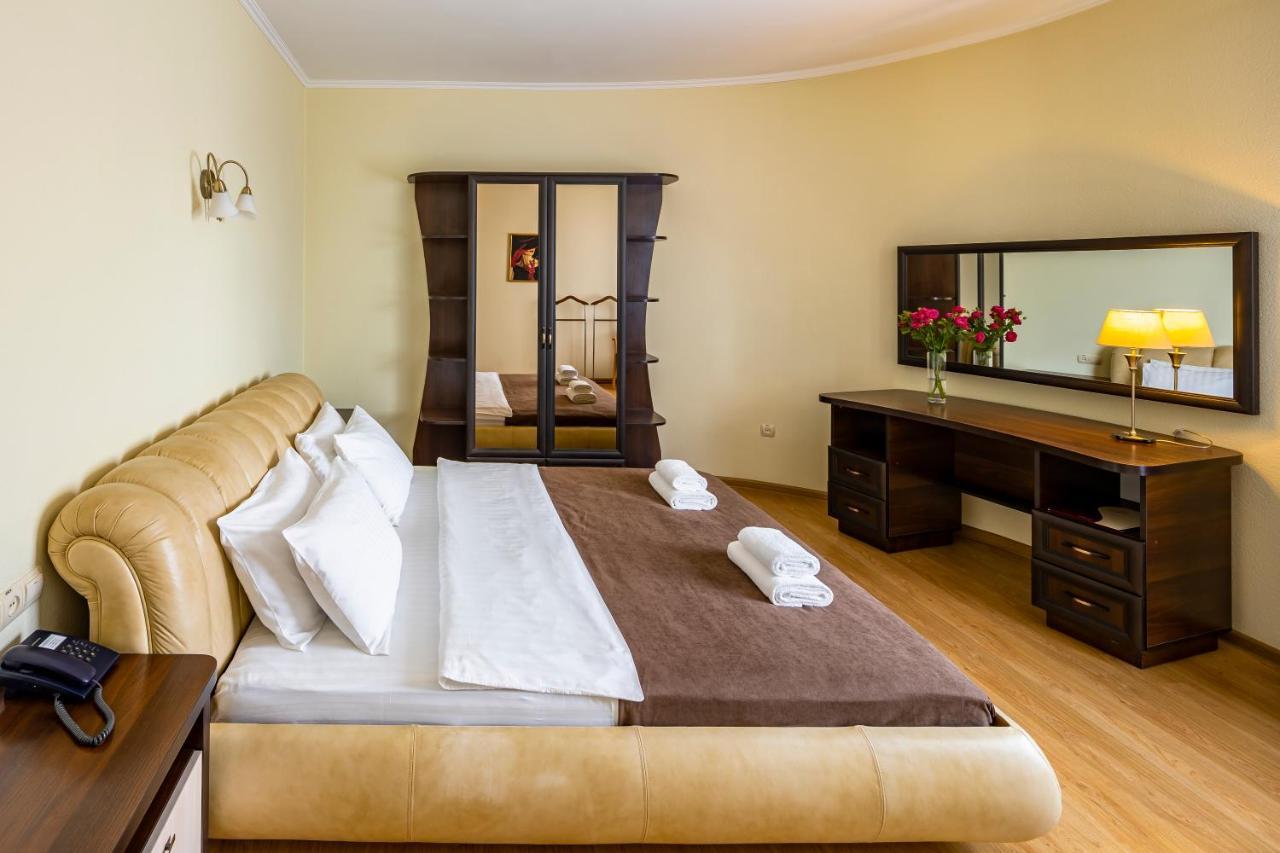 Hotel Galaktika Vinniki Kültér fotó