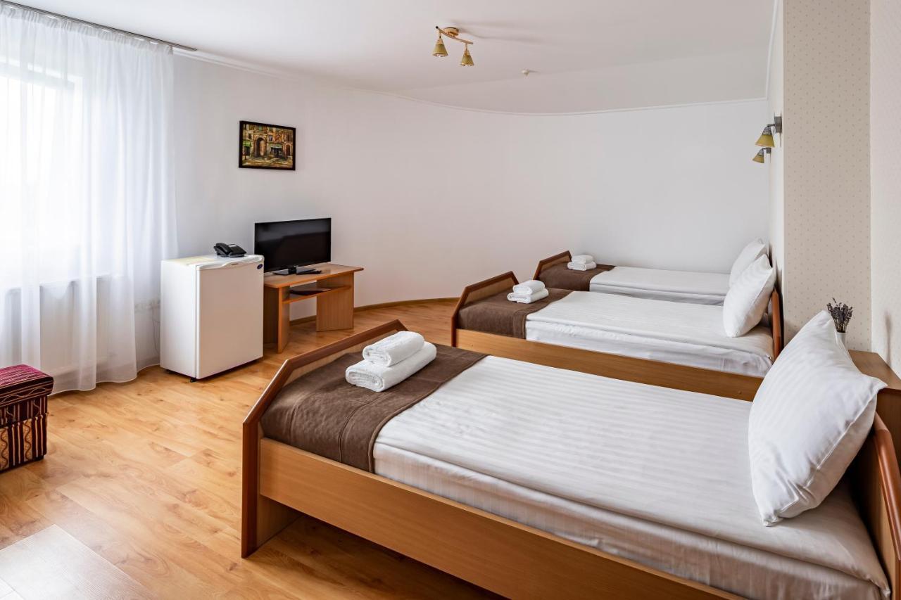 Hotel Galaktika Vinniki Kültér fotó