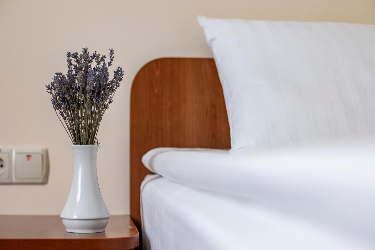 Hotel Galaktika Vinniki Kültér fotó