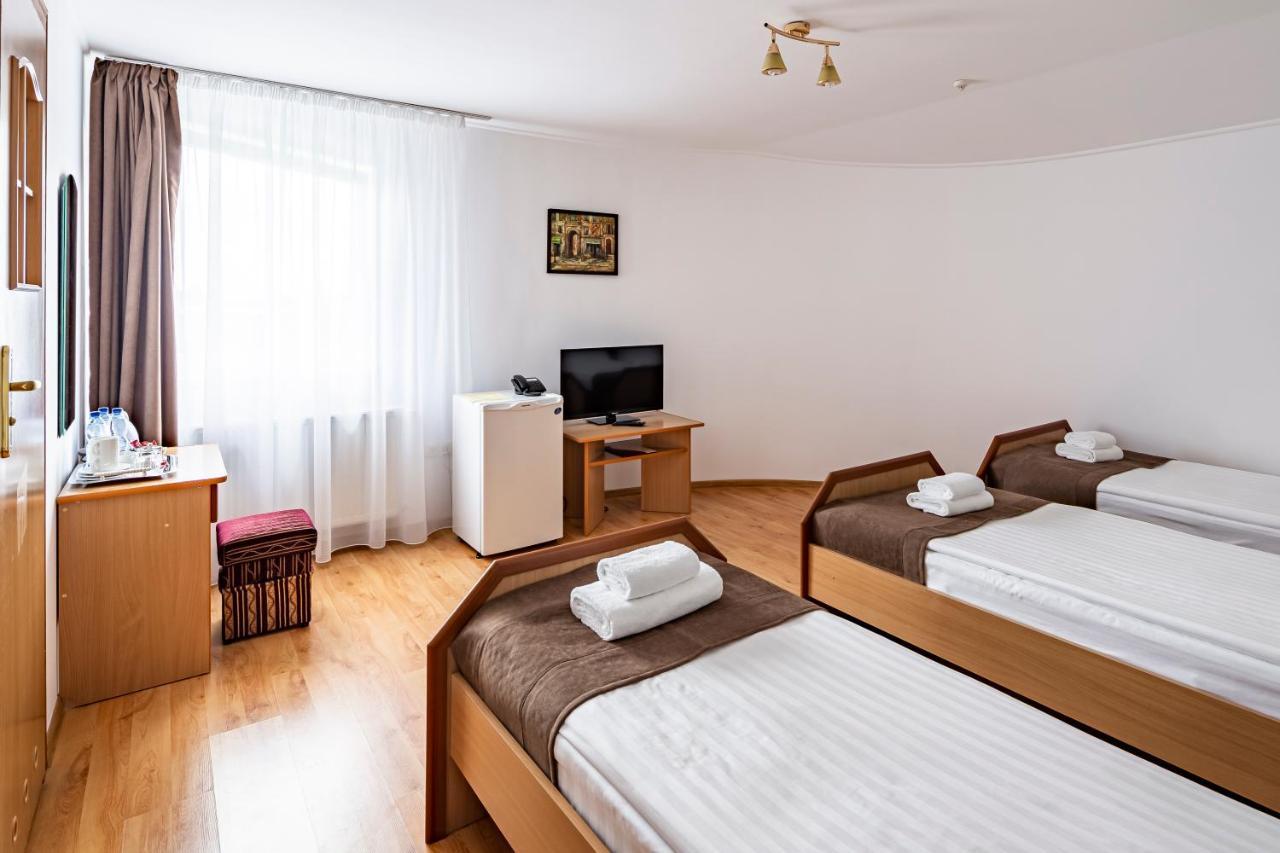 Hotel Galaktika Vinniki Kültér fotó