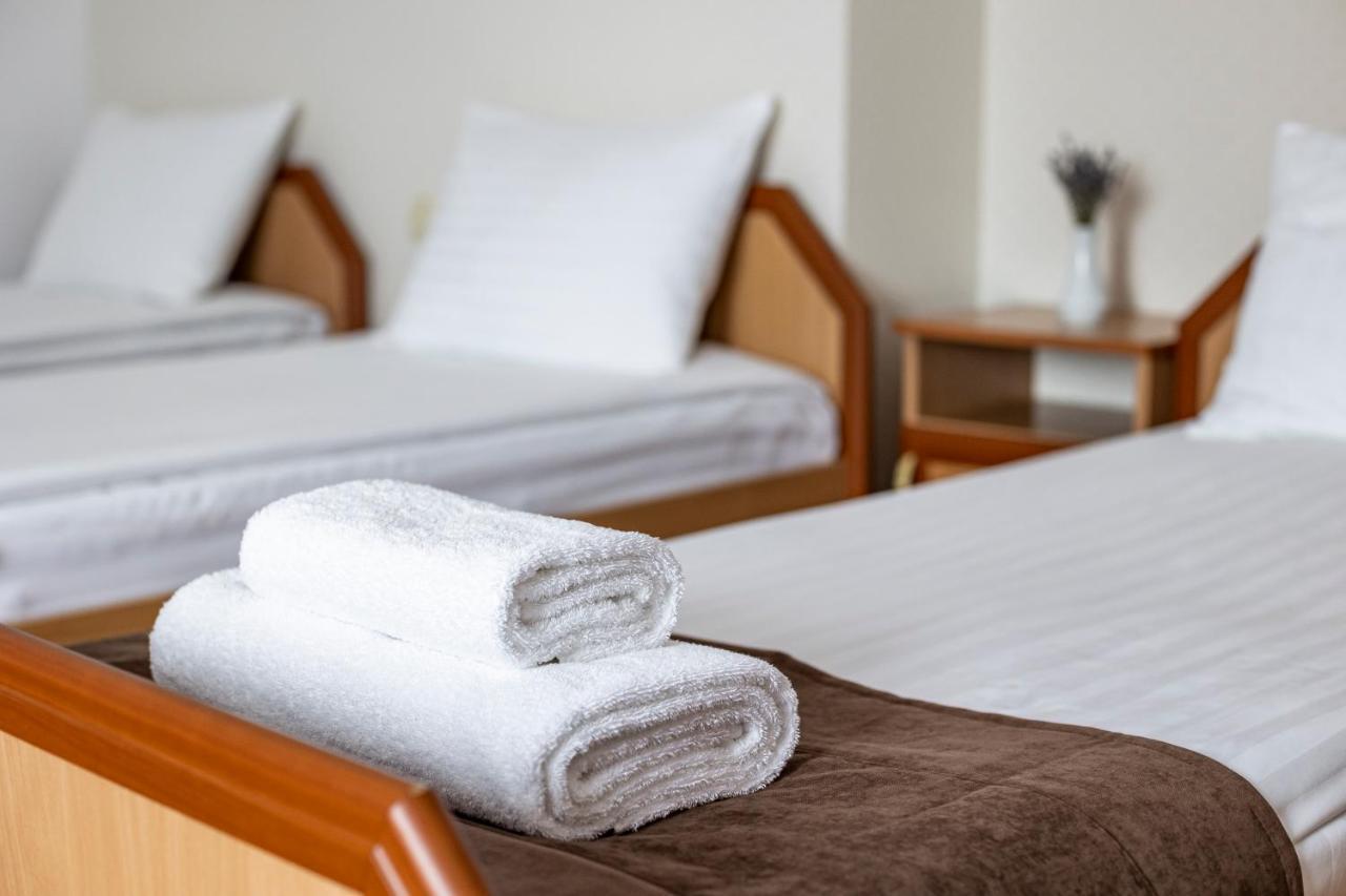 Hotel Galaktika Vinniki Kültér fotó